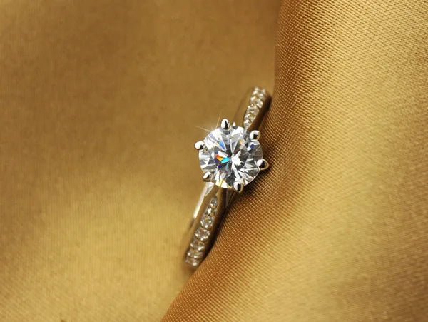 Luxury 925 Sterling Silver Classic Ring for Women Six claw jewelry simple 70ct diamond ring imitation diamond women's ring - TheGlamTrend200000369:6998Luxury 925 Sterling Silver Classic Ring for Women Six claw jewelry simple 70ct diamond ring imitation diamond women's ring