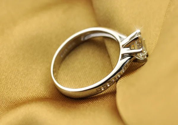 Luxury 925 Sterling Silver Classic Ring for Women Six claw jewelry simple 70ct diamond ring imitation diamond women's ring - TheGlamTrend200000369:6998Luxury 925 Sterling Silver Classic Ring for Women Six claw jewelry simple 70ct diamond ring imitation diamond women's ring