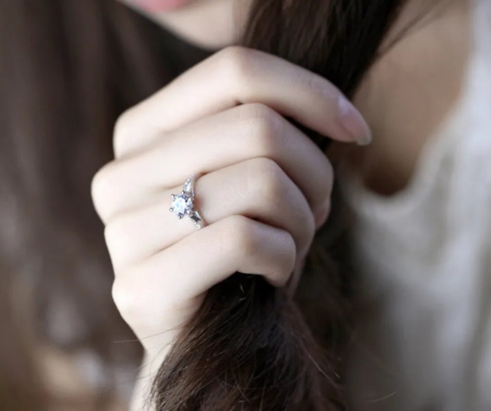 Luxury 925 Sterling Silver Classic Ring for Women Six claw jewelry simple 70ct diamond ring imitation diamond women's ring - TheGlamTrend200000369:6998Luxury 925 Sterling Silver Classic Ring for Women Six claw jewelry simple 70ct diamond ring imitation diamond women's ring